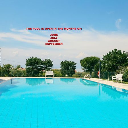 Tennis / Pool / Barbecue Bardolino Exterior foto