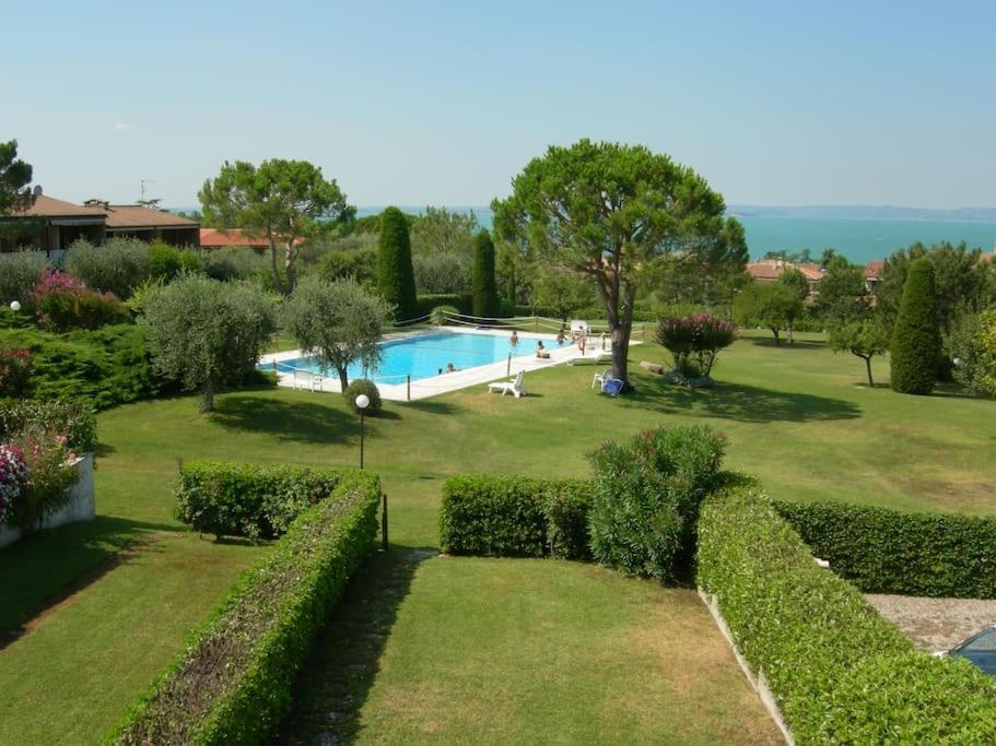 Tennis / Pool / Barbecue Bardolino Exterior foto